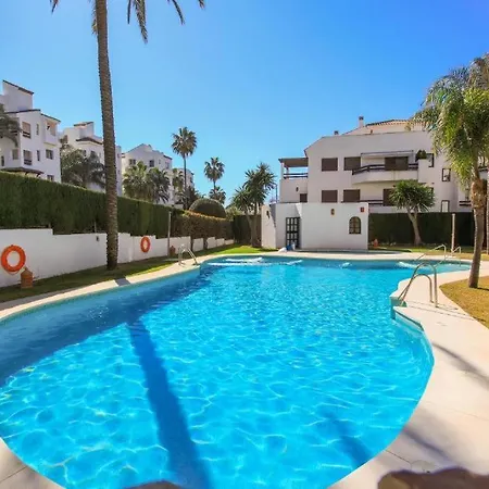 Beachside Apartment Costalita Sol - Huge Terrace & Pool Estepona