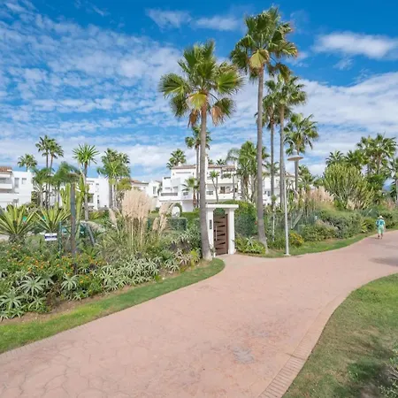 Beachside Apartment Costalita Sol - Huge Terrace & Pool Apartment